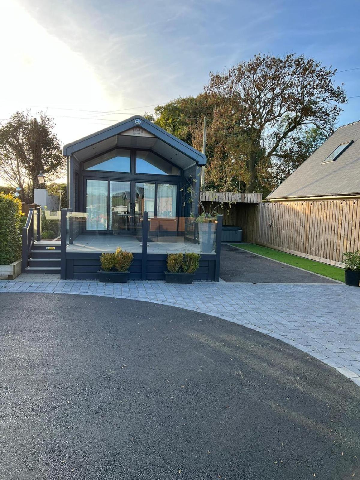 The Pods At Haulfryn Caravan Park Whitford エクステリア 写真